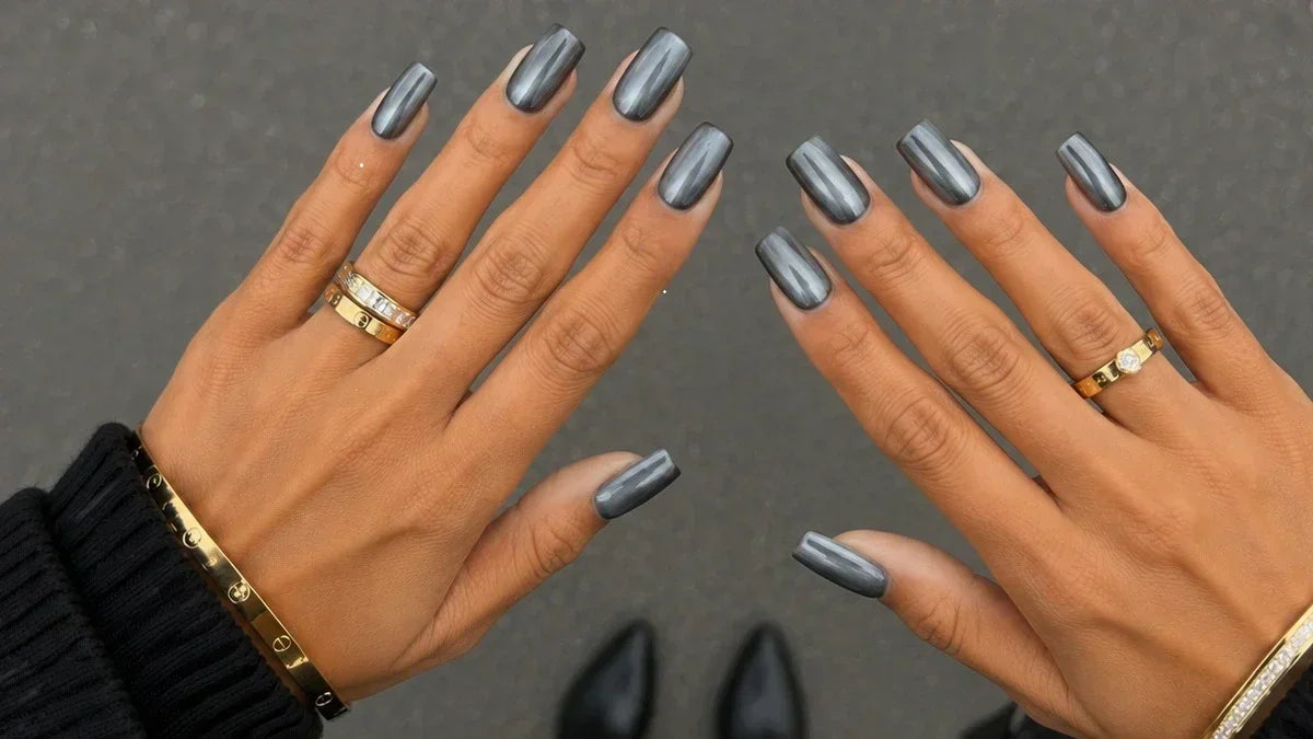 Cat Eye Nägel. Handbild Nahaufnahme.