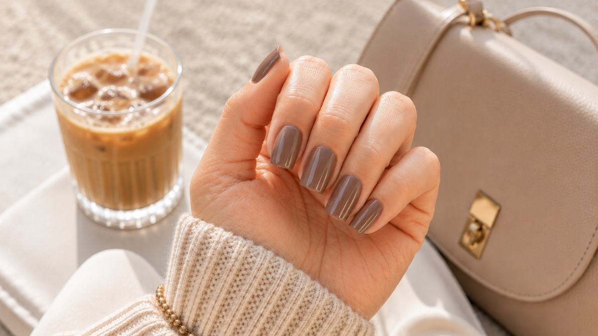 naegel-braun-beige-trend-manikuere-lifestyle
