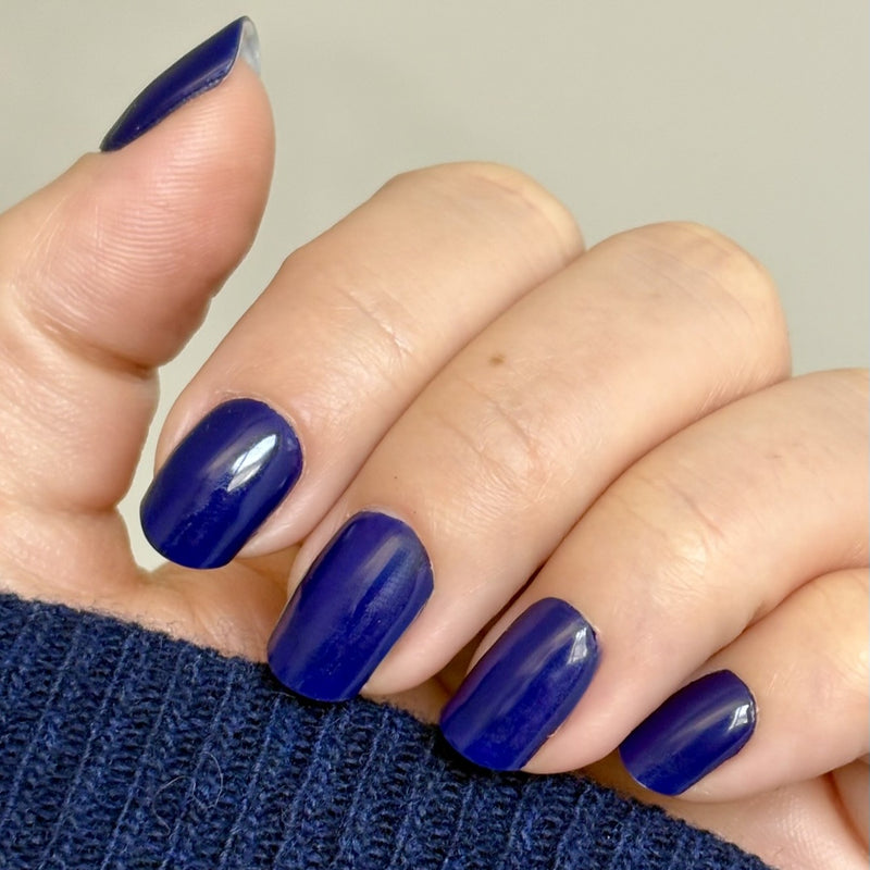Nageldesign Ideen Frühling: Blaue Nägel von Pastell bis Navy