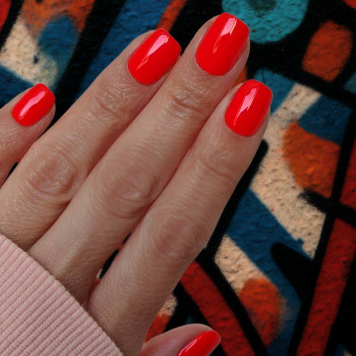 Mirja on Fire neon red UV-Nagelfolie