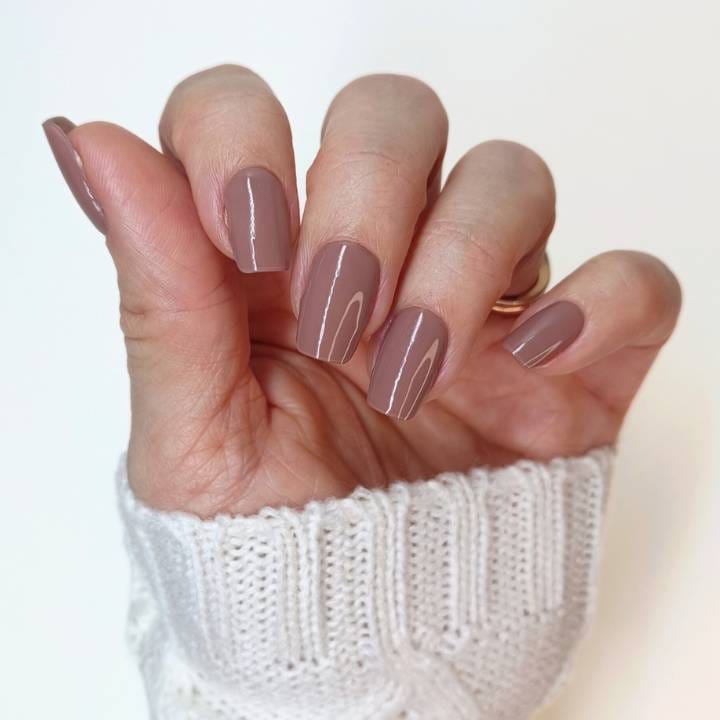 Noisette Brown UV-Nagelfolie