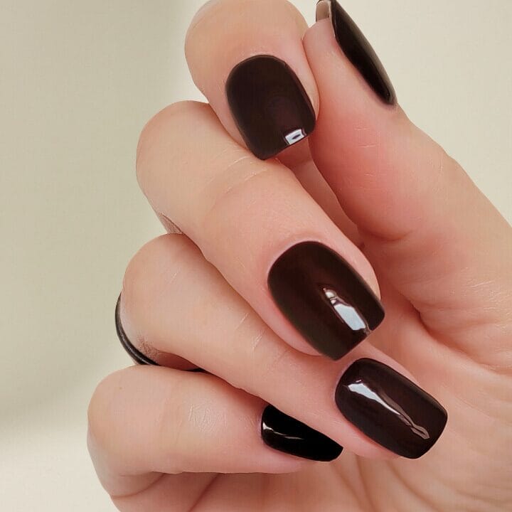 Resolute Red UV-Nagelfolie