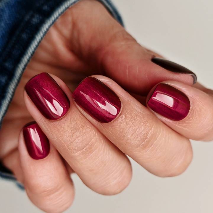 Velvet Red Cateye UV Nail Wrap