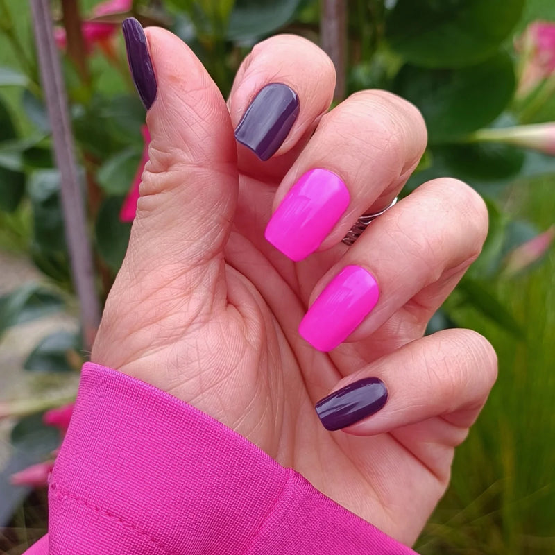 Längsrillen Fingernägel & ( UV-Nagelfolien ) – Der Weg zu ebenmäßigen Nägeln