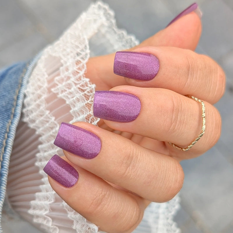 Cat Eye Nails 2026: Der faszinierende Nageltrend mit magischem Tiefeneffekt