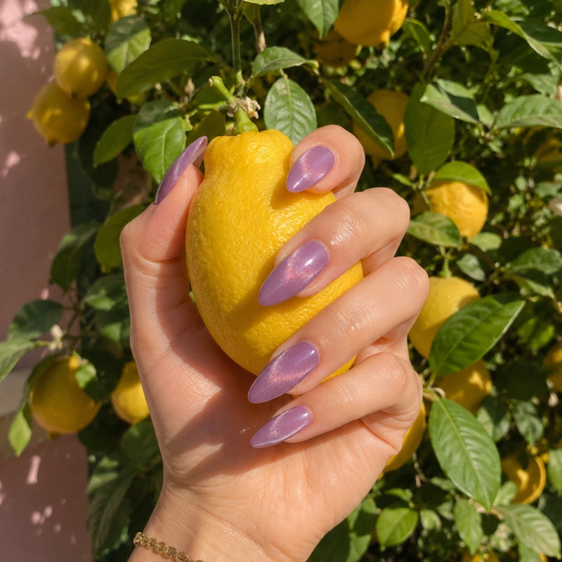 Cat Eye Nails 2026: Der faszinierende Nageltrend mit magischem Tiefeneffekt