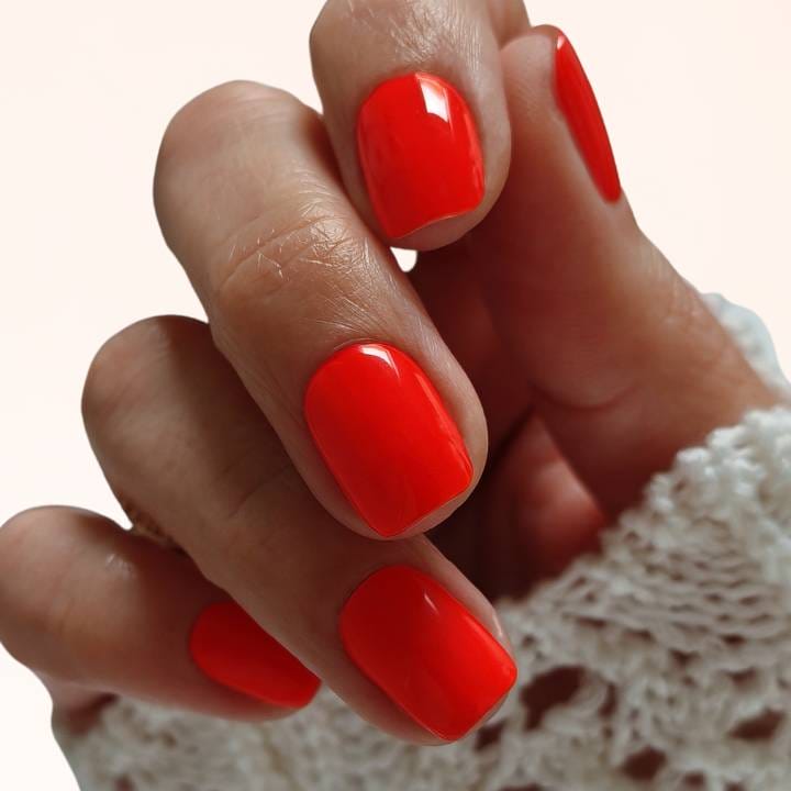 Mirja on Fire neon red UV-Nagelfolie
