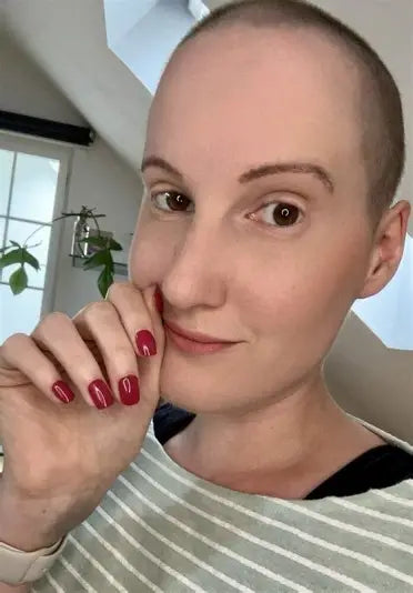 Chemotherapy Nails: Why UV Nail Wraps Can Help During Chemo