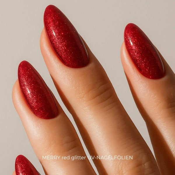 Die 24 schönsten Festtags-Styles: Zaubere dir mit funkelndem Rot und Gold den ultimativen Weihnachts-Glow