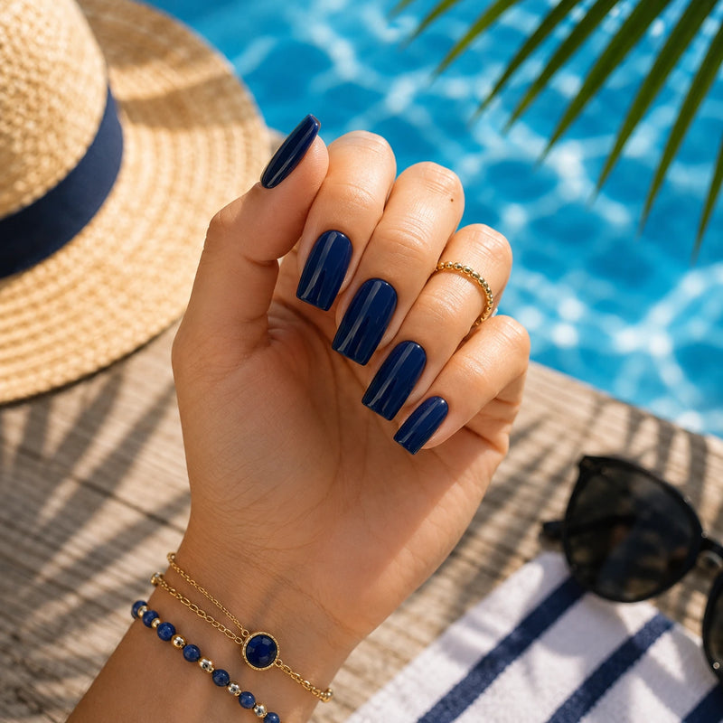 Nagellack vs. UV Nagelfolien im Sommer: Die (nervigen) Probleme im Urlaub und die clevere Alternative für schöne Nägel