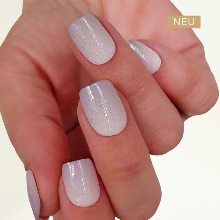 angel-ombre-uv-nagelfolien-manifix-hand